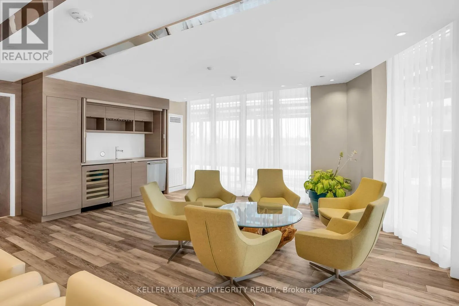 1007 - 485 RICHMOND ROAD
