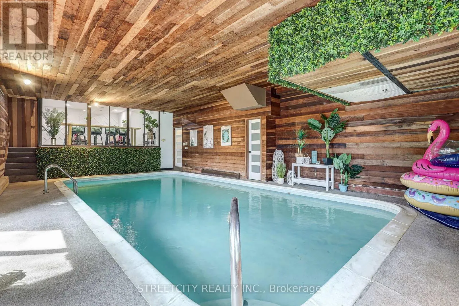 7 THISTLE COURT