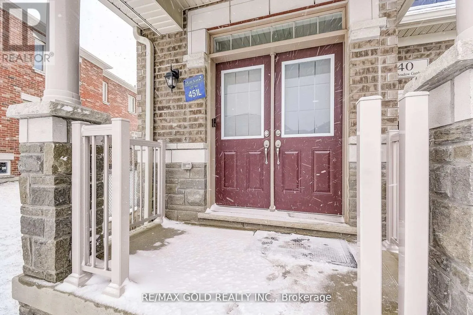 40 SILVER MEADOW GARDENS