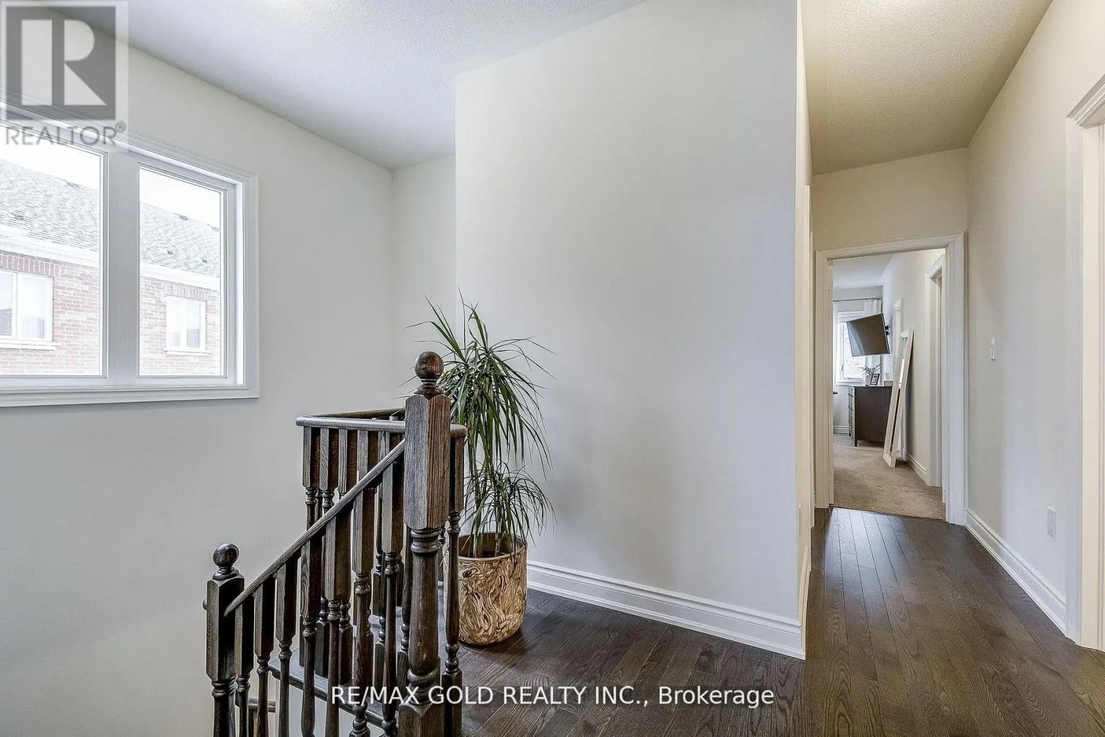 40 SILVER MEADOW GARDENS