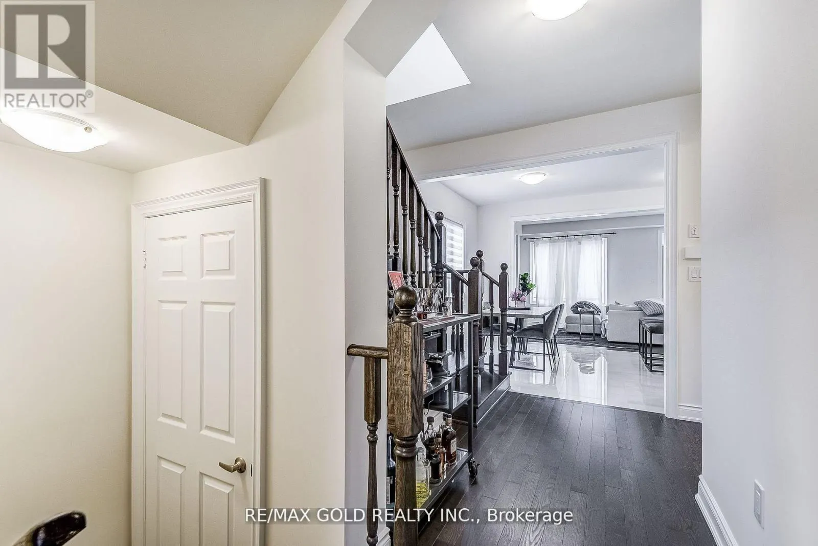 40 SILVER MEADOW GARDENS