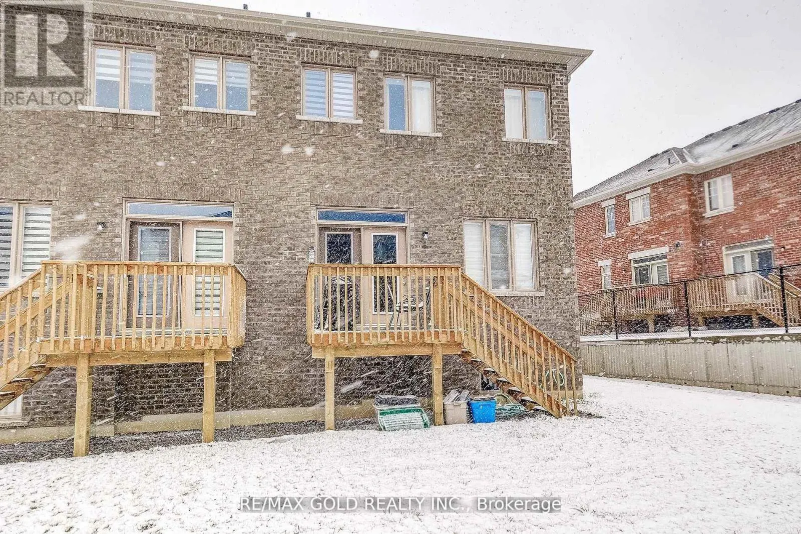 40 SILVER MEADOW GARDENS