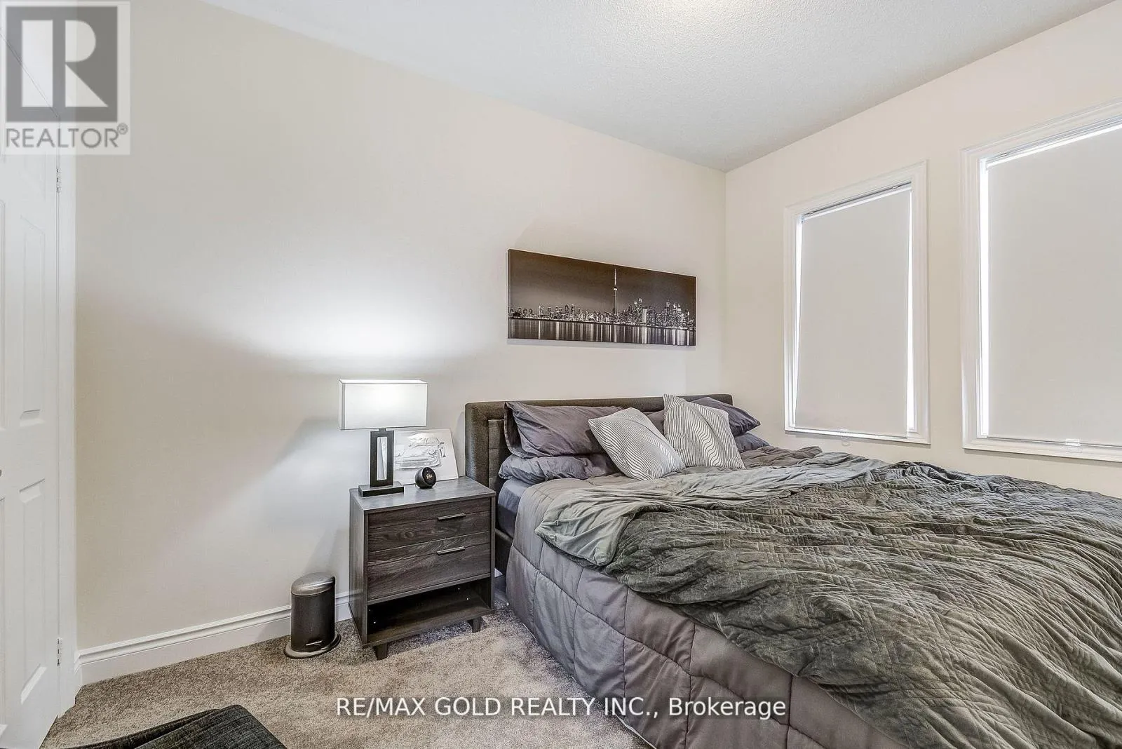 40 SILVER MEADOW GARDENS