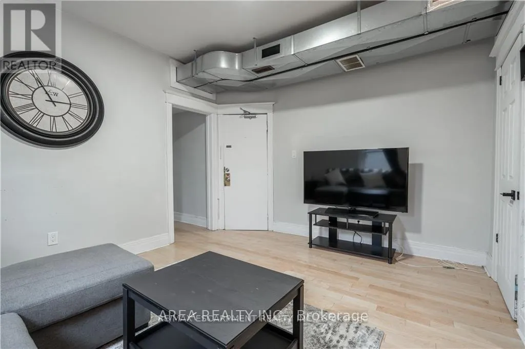 462-464 KING STREET W