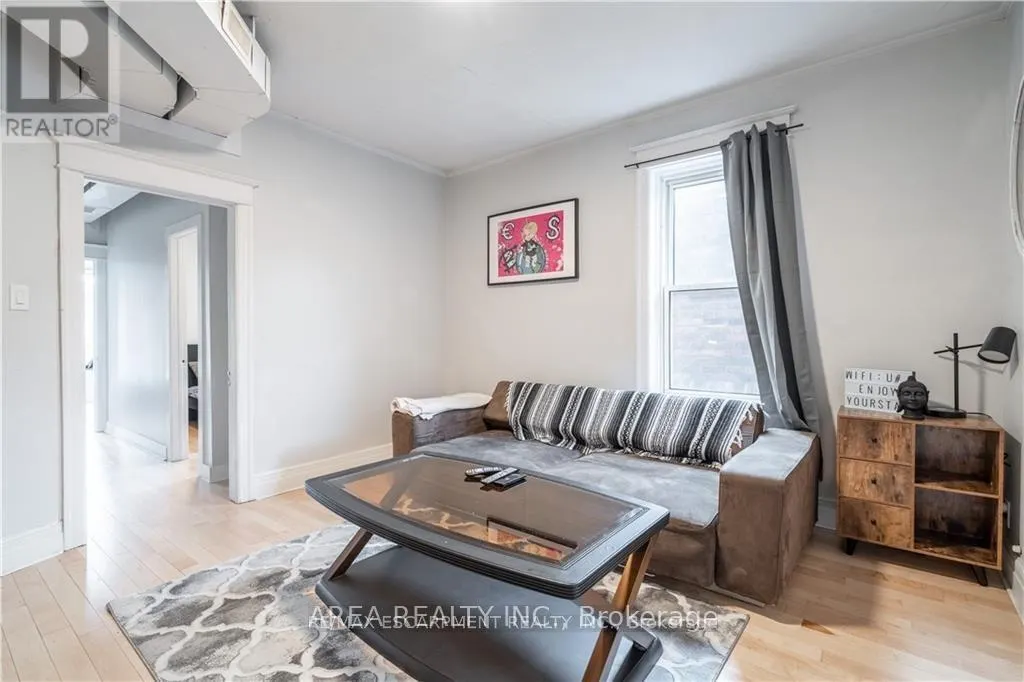 462-464 KING STREET W