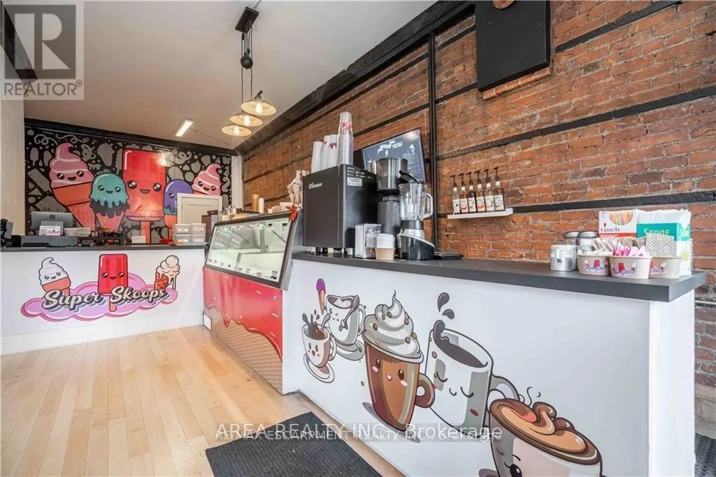 462-464 KING STREET W