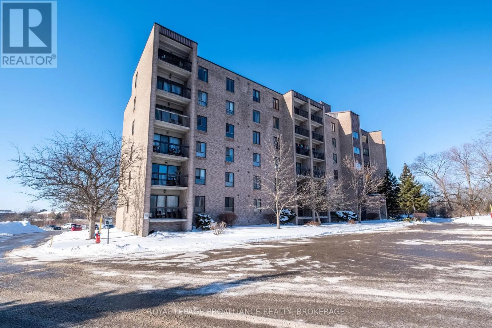 208 - 358 QUEEN MARY ROAD, #208