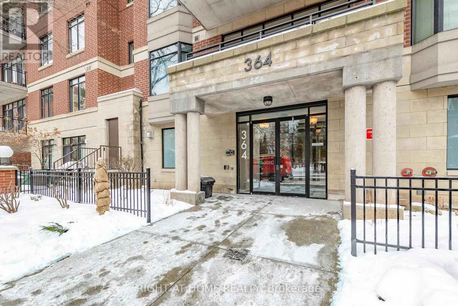 504 - 364 COOPER STREET