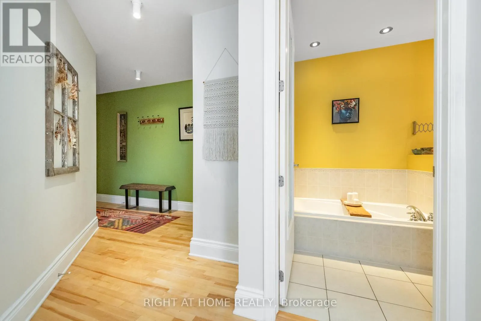 504 - 364 COOPER STREET