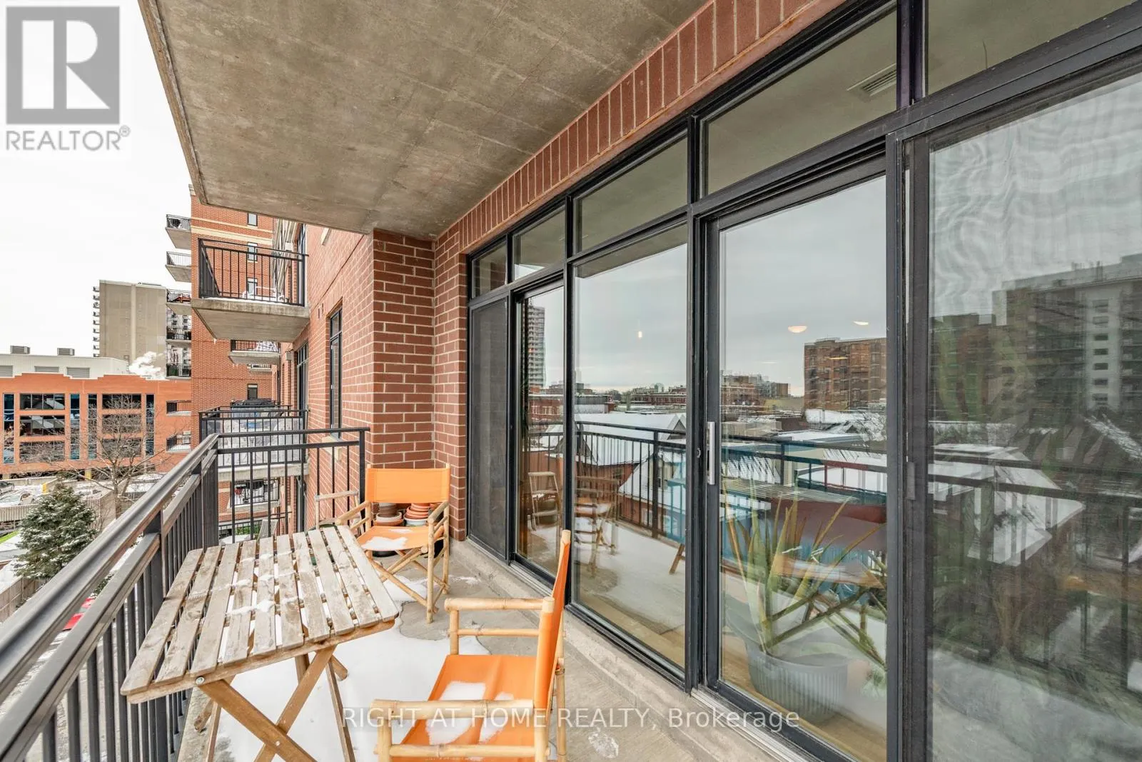 504 - 364 COOPER STREET