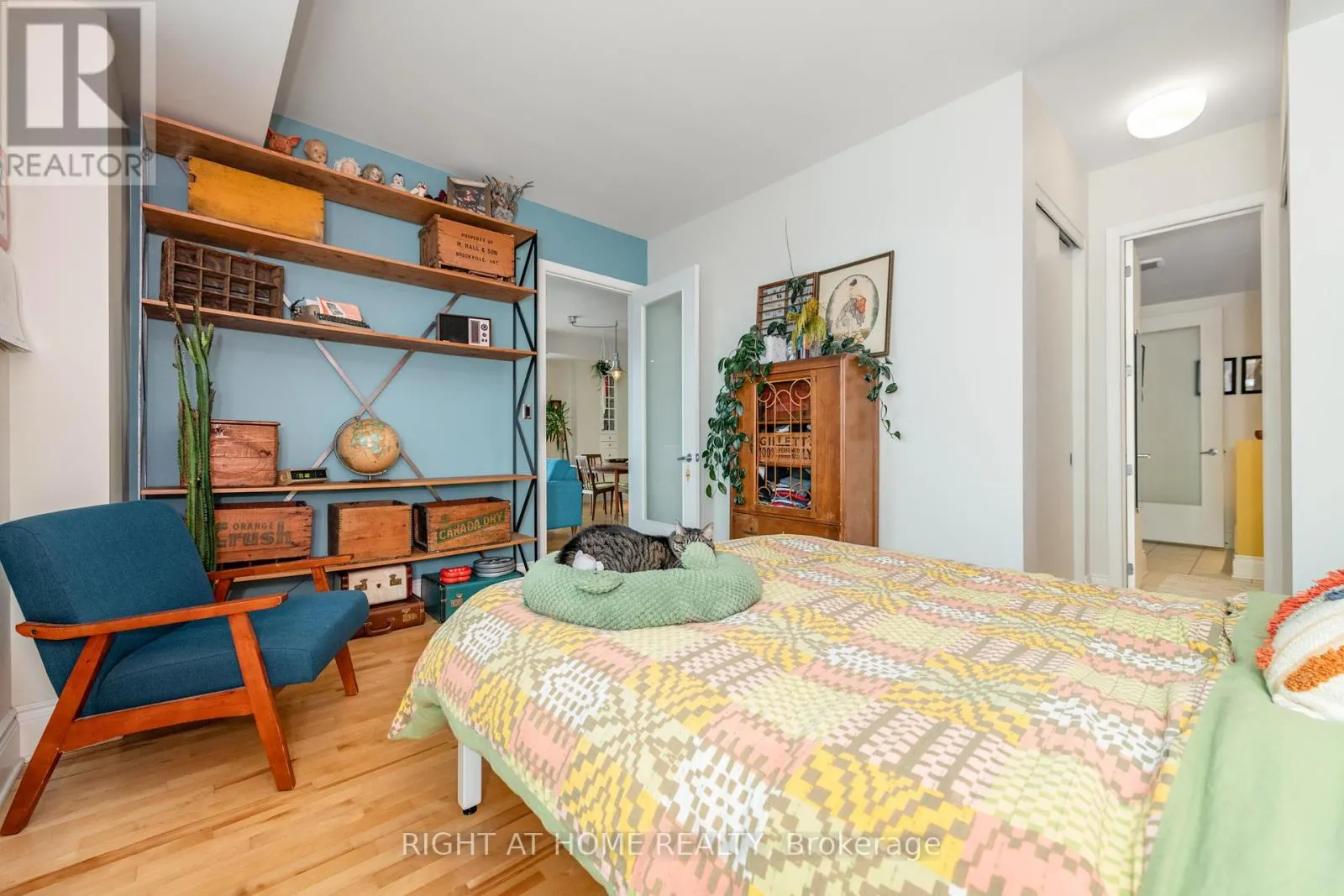 504 - 364 COOPER STREET