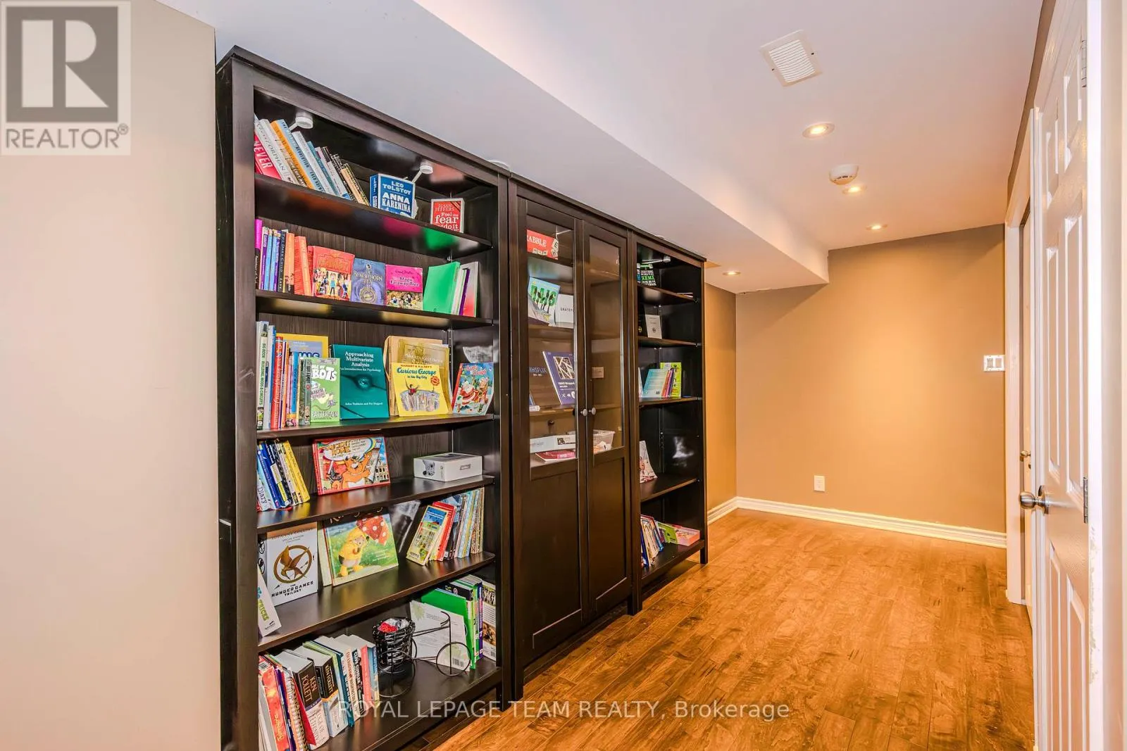 474 WEST RIDGE DRIVE