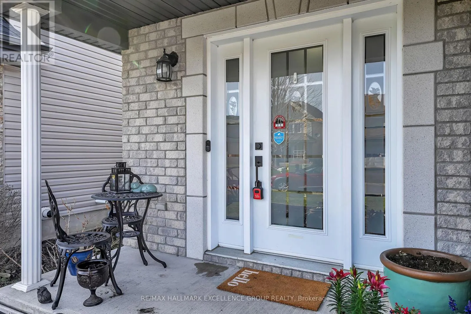 581 EMERALD STREET