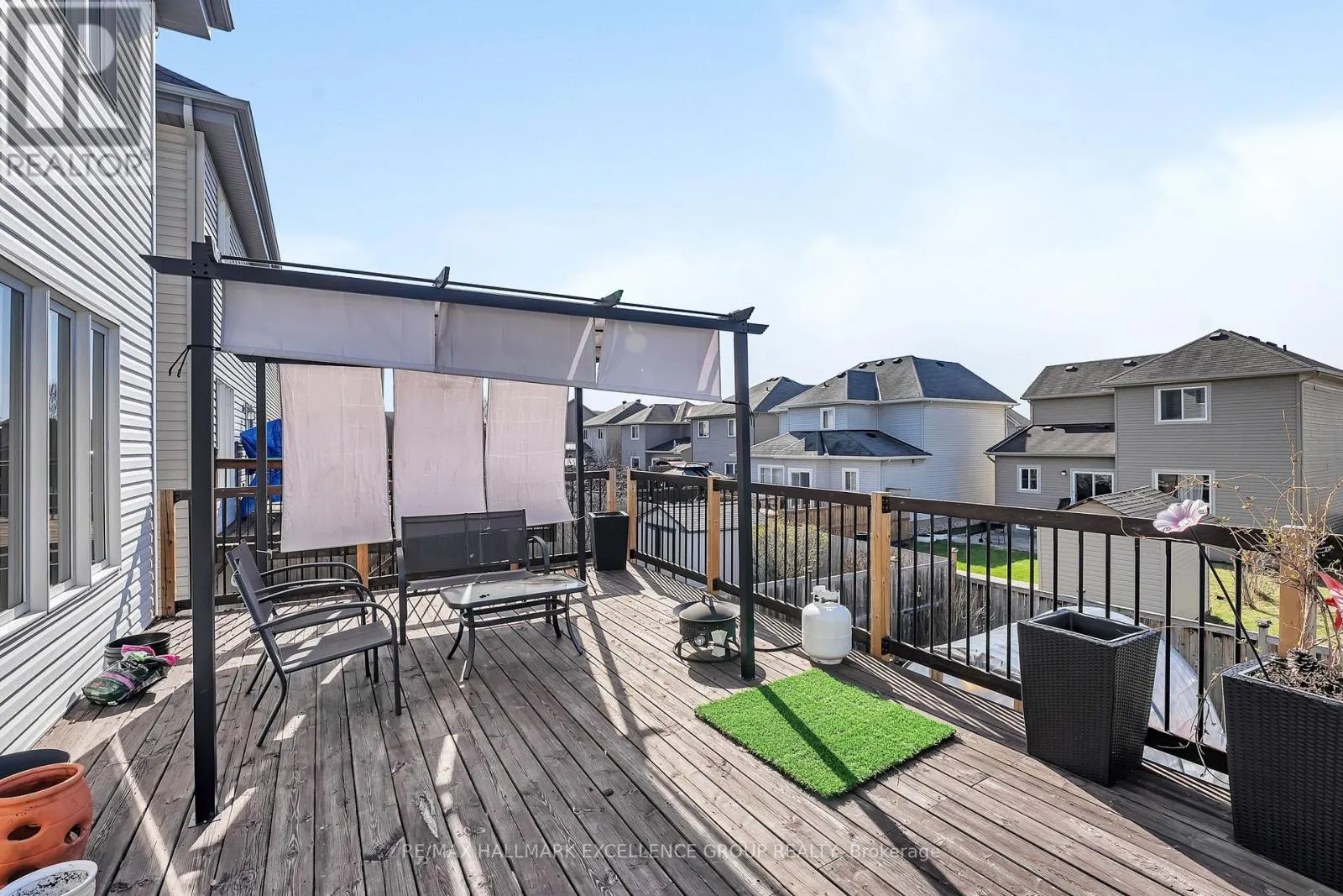 581 EMERALD STREET