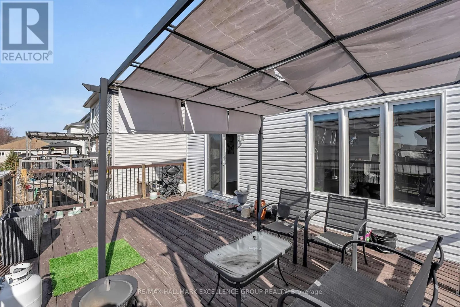 581 EMERALD STREET
