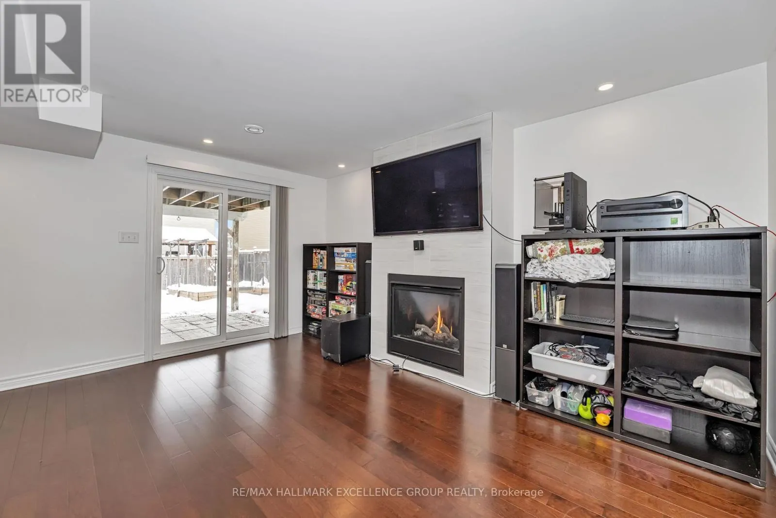 581 EMERALD STREET