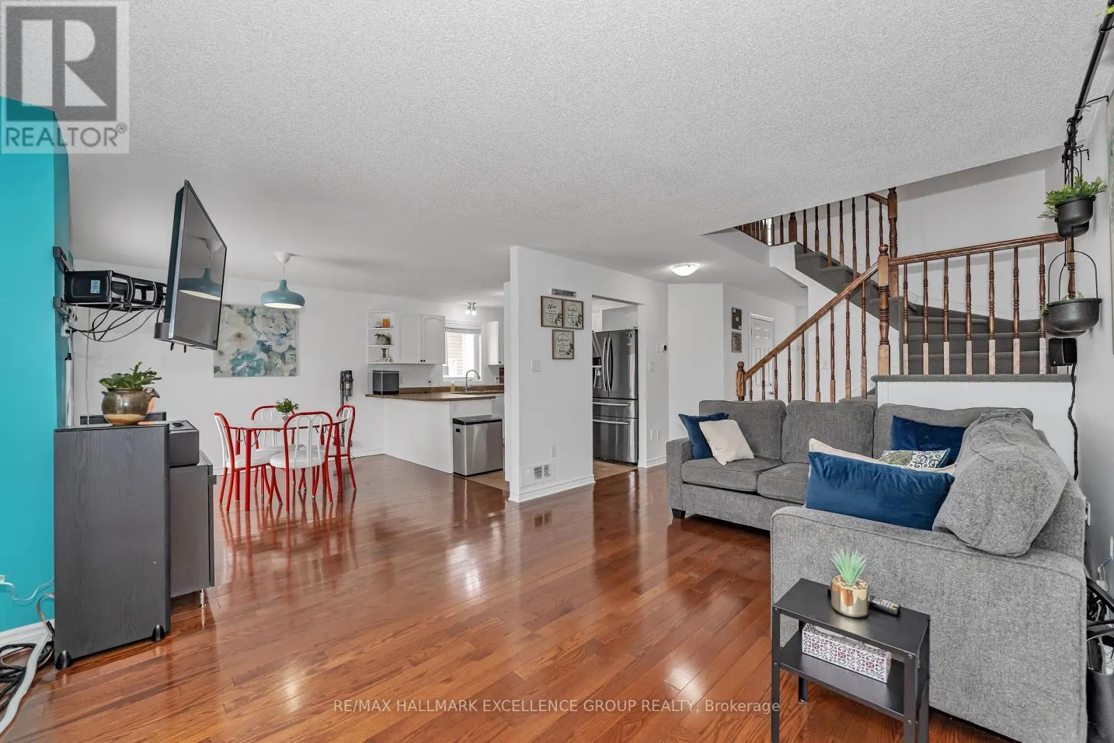 581 EMERALD STREET