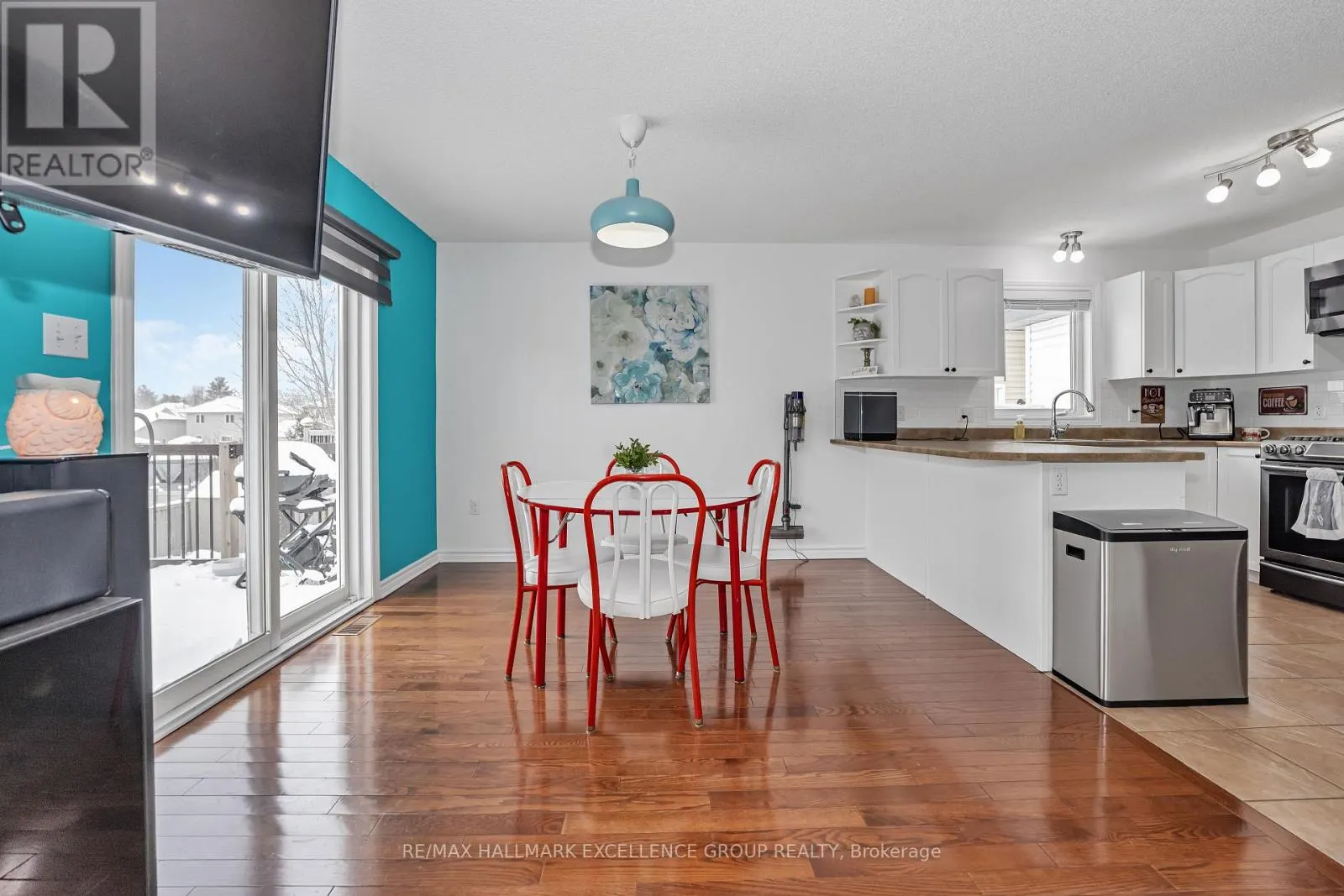581 EMERALD STREET