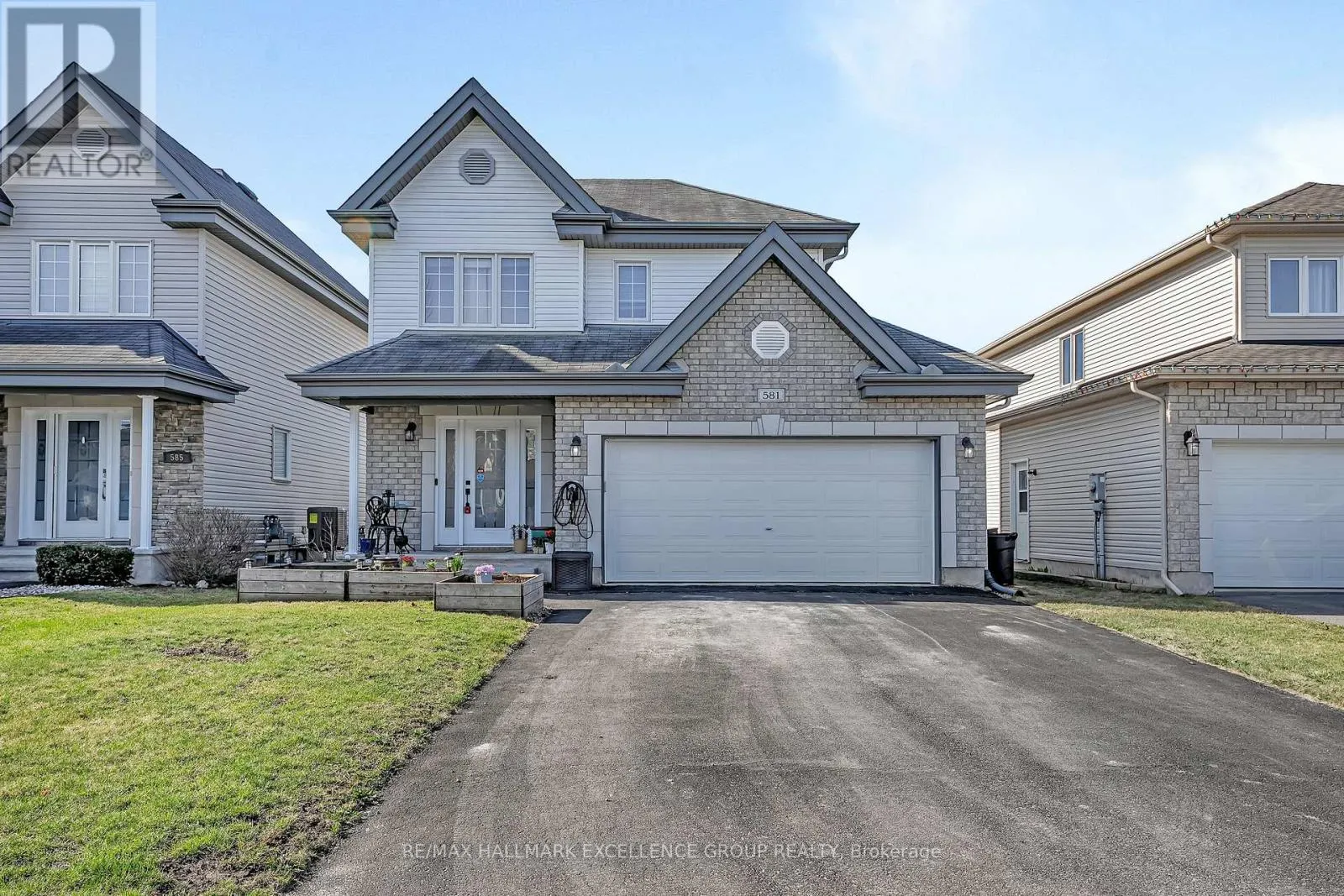 581 EMERALD STREET