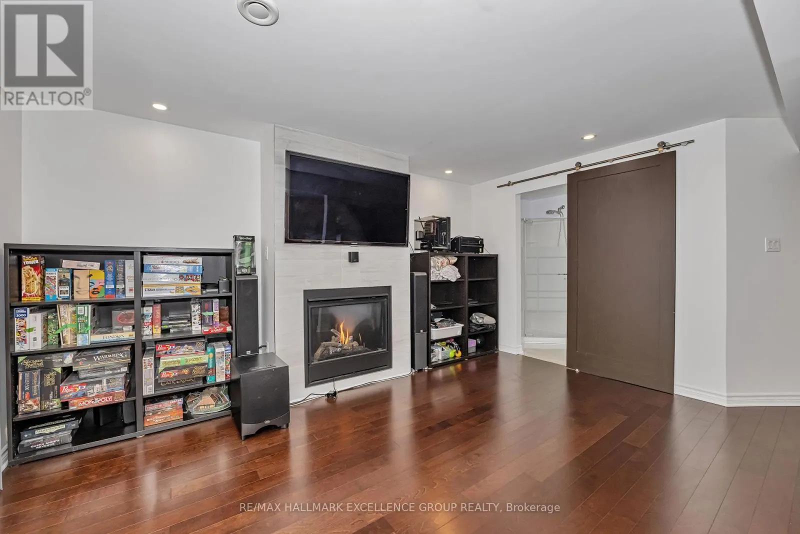 581 EMERALD STREET