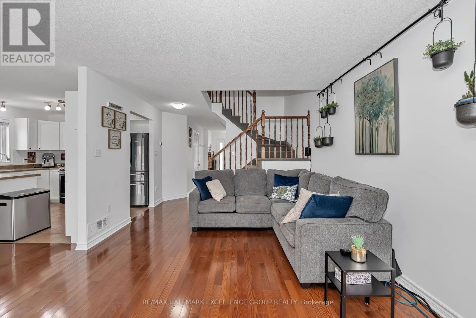 581 EMERALD STREET