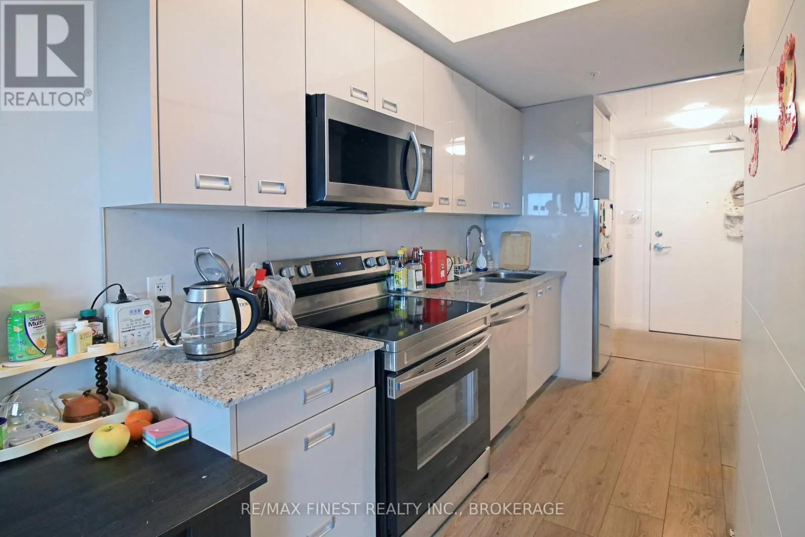 610 - 652 PRINCESS STREET, #610