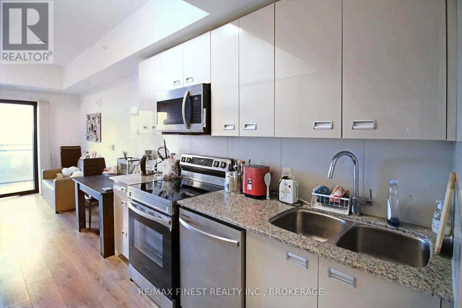 610 - 652 PRINCESS STREET, #610