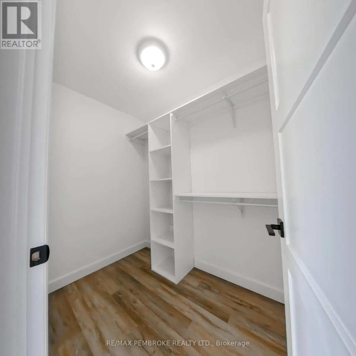 11 NORTHBROOK STREET