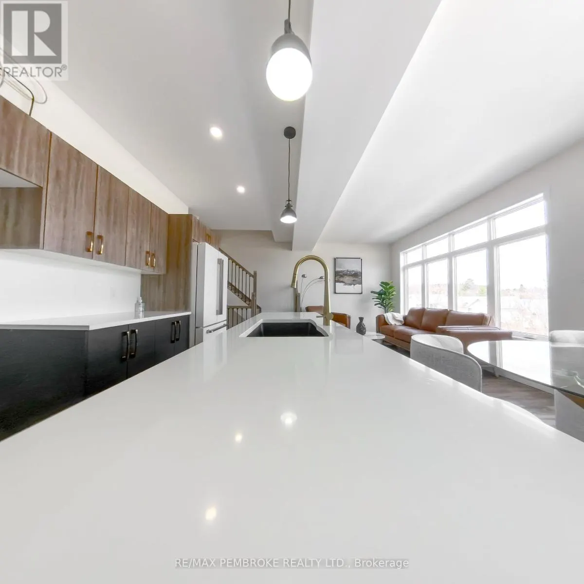 11 NORTHBROOK STREET