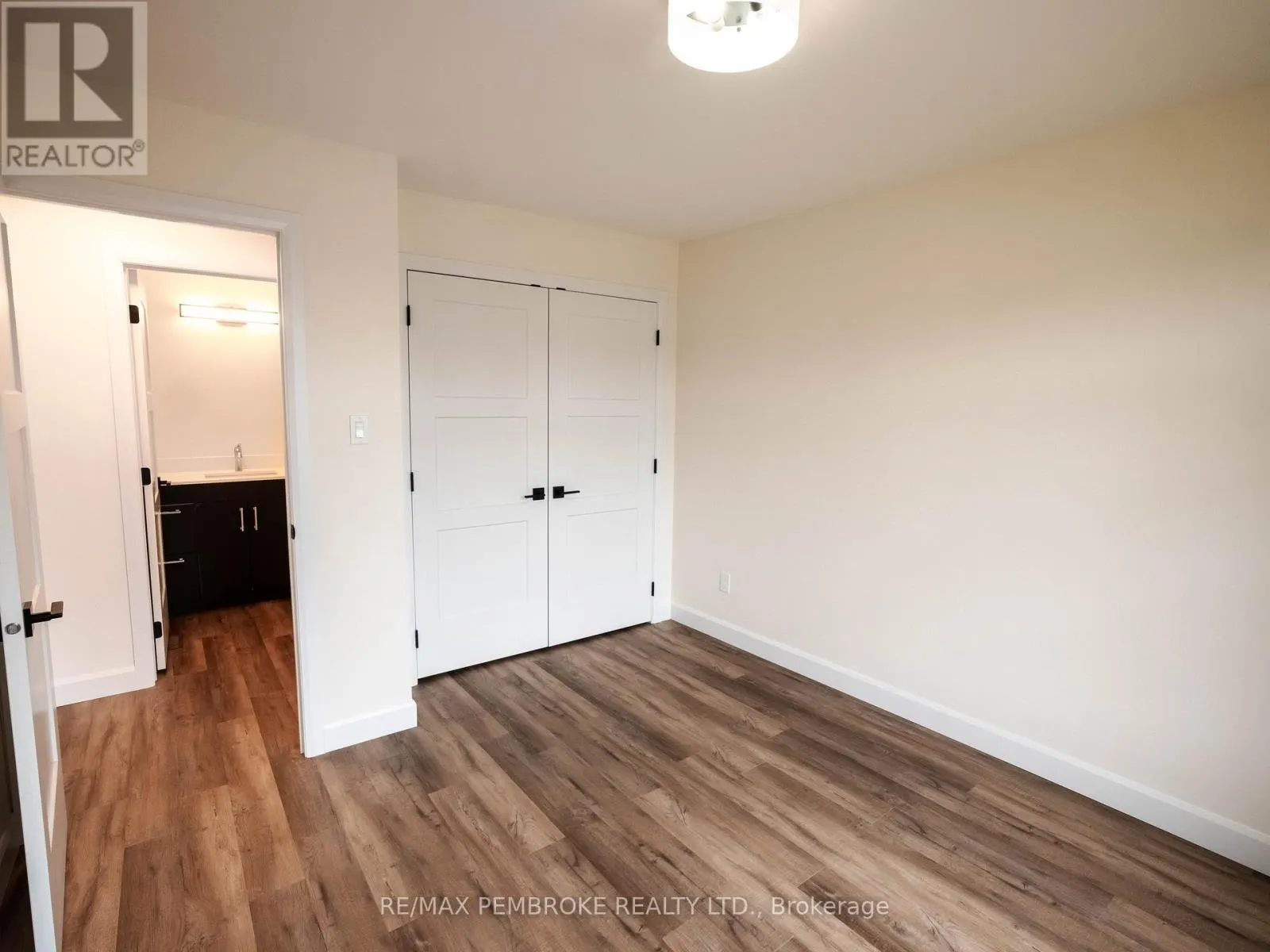 11 NORTHBROOK STREET