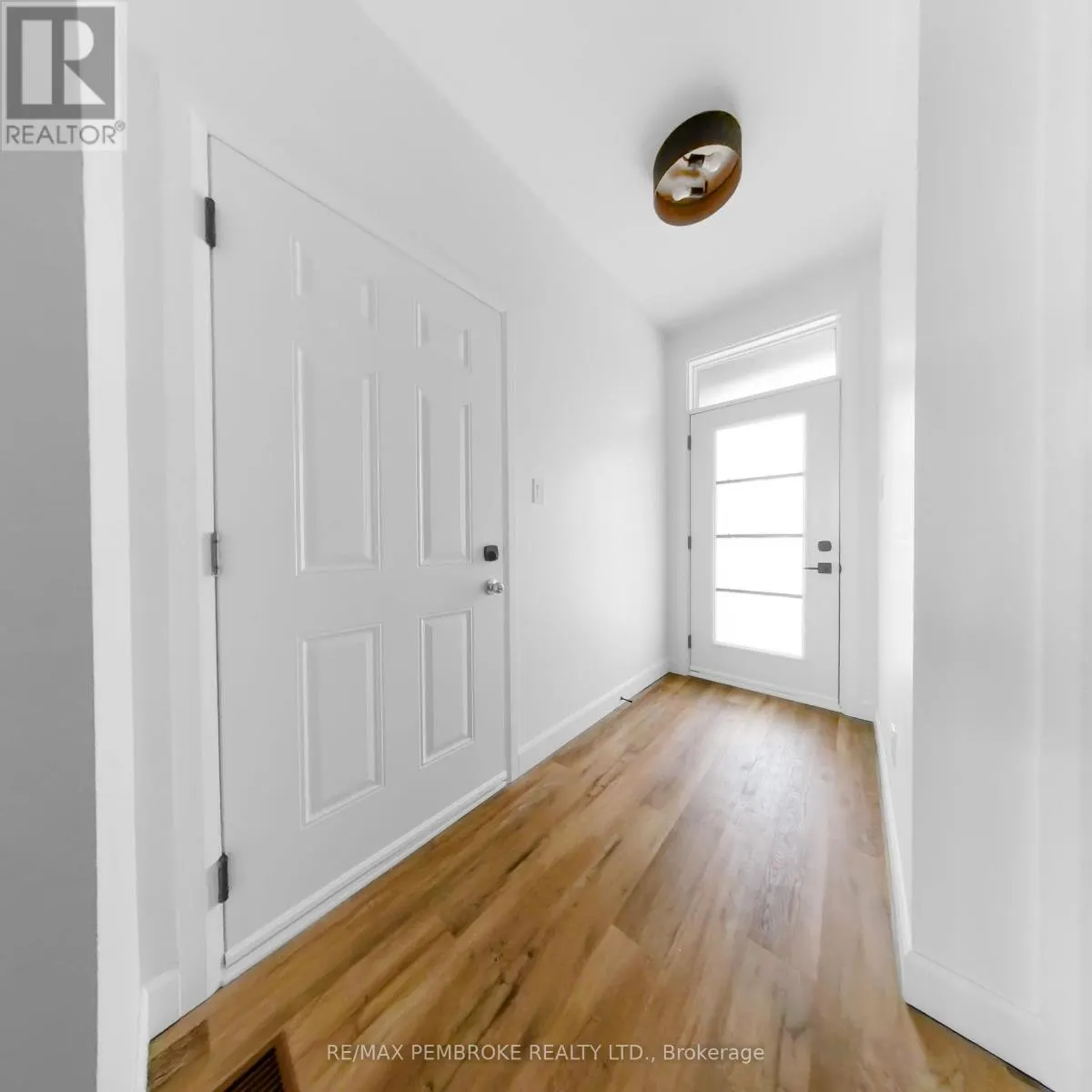 11 NORTHBROOK STREET