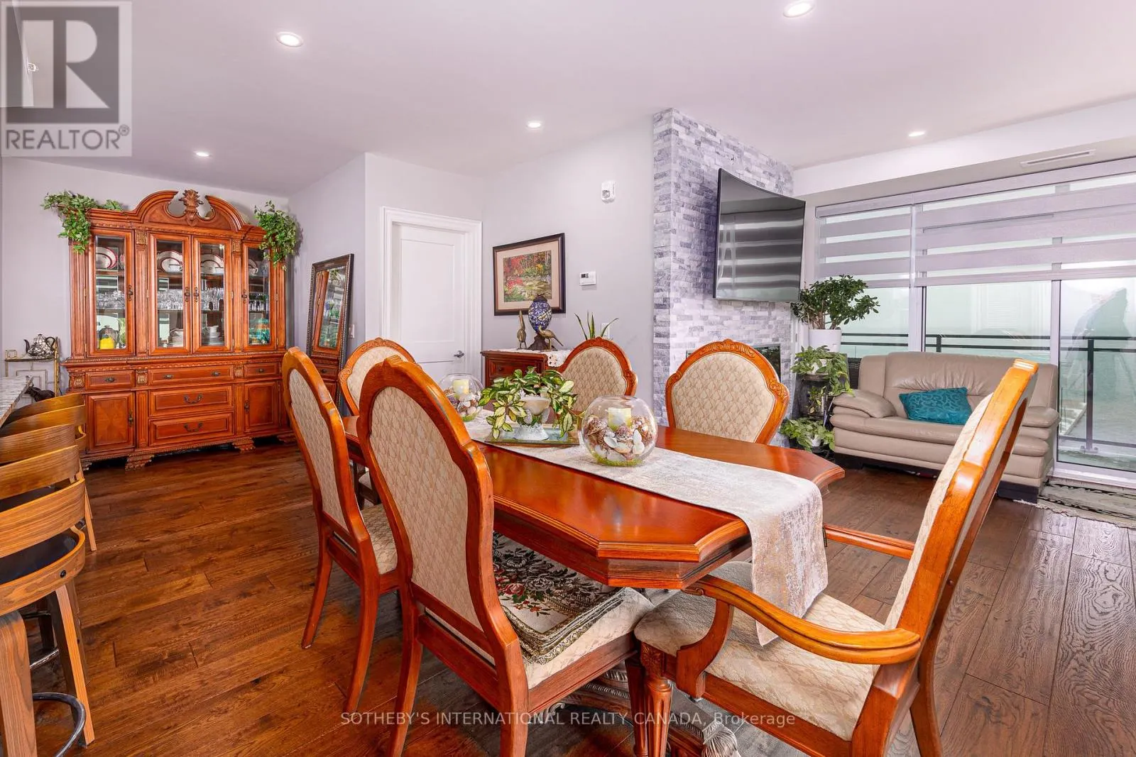 221 - 129B SOUTH ST STREET