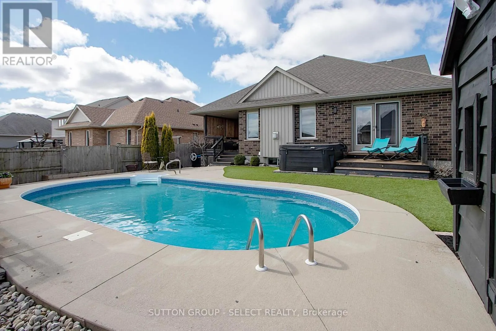 70 SHAW VALLEY DRIVE