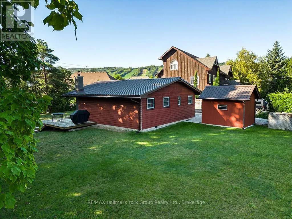 104 RIDGEVIEW DRIVE