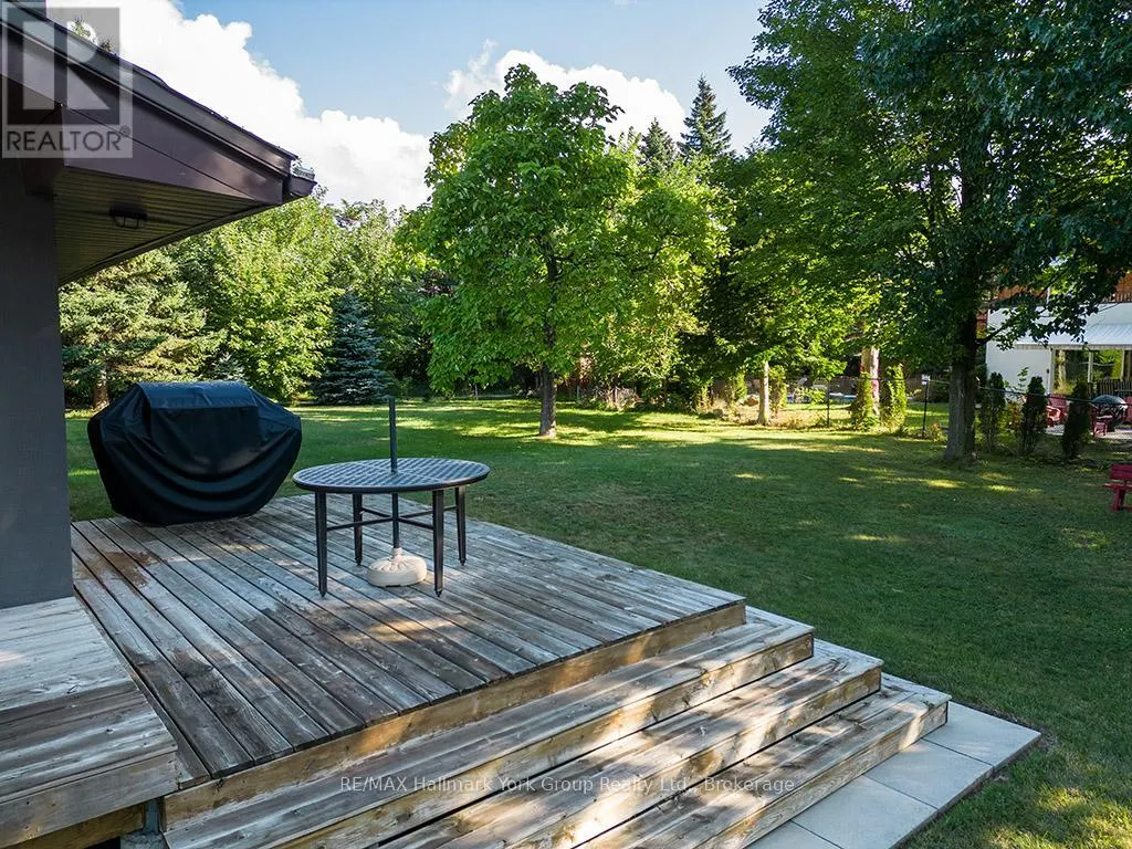 104 RIDGEVIEW DRIVE