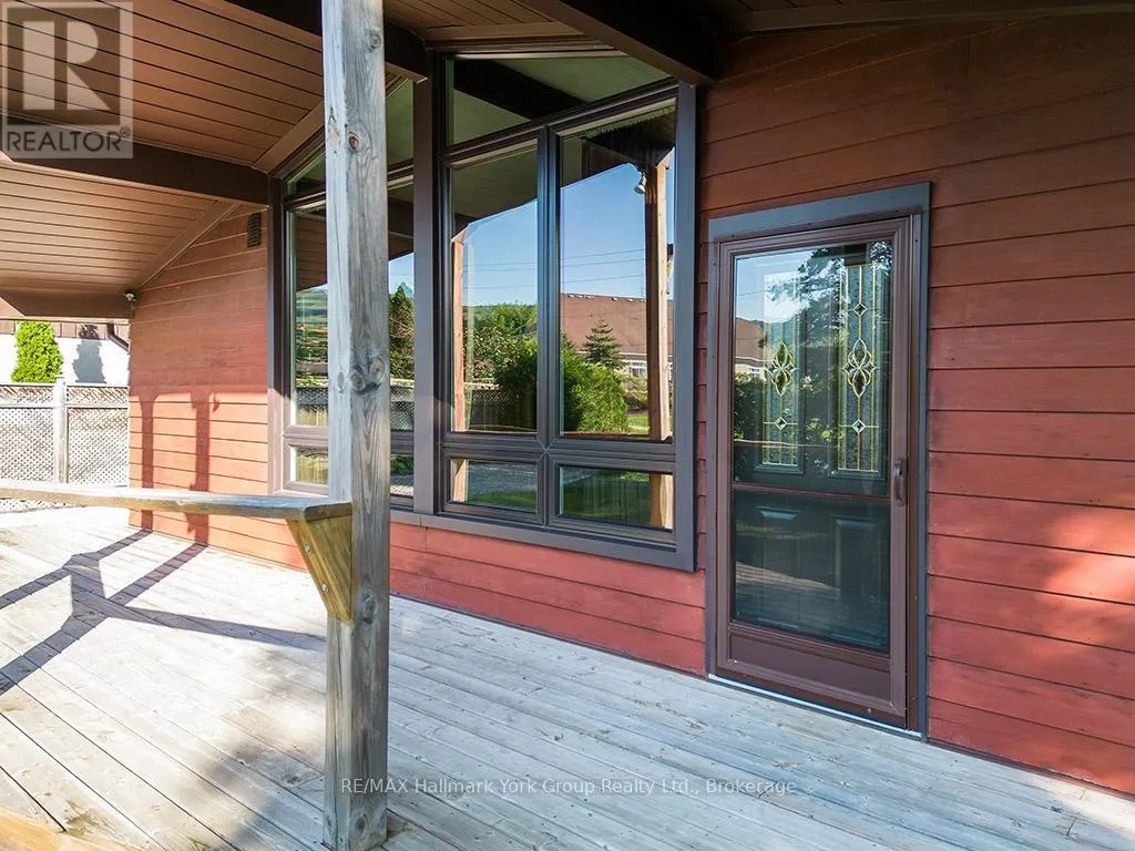 104 RIDGEVIEW DRIVE