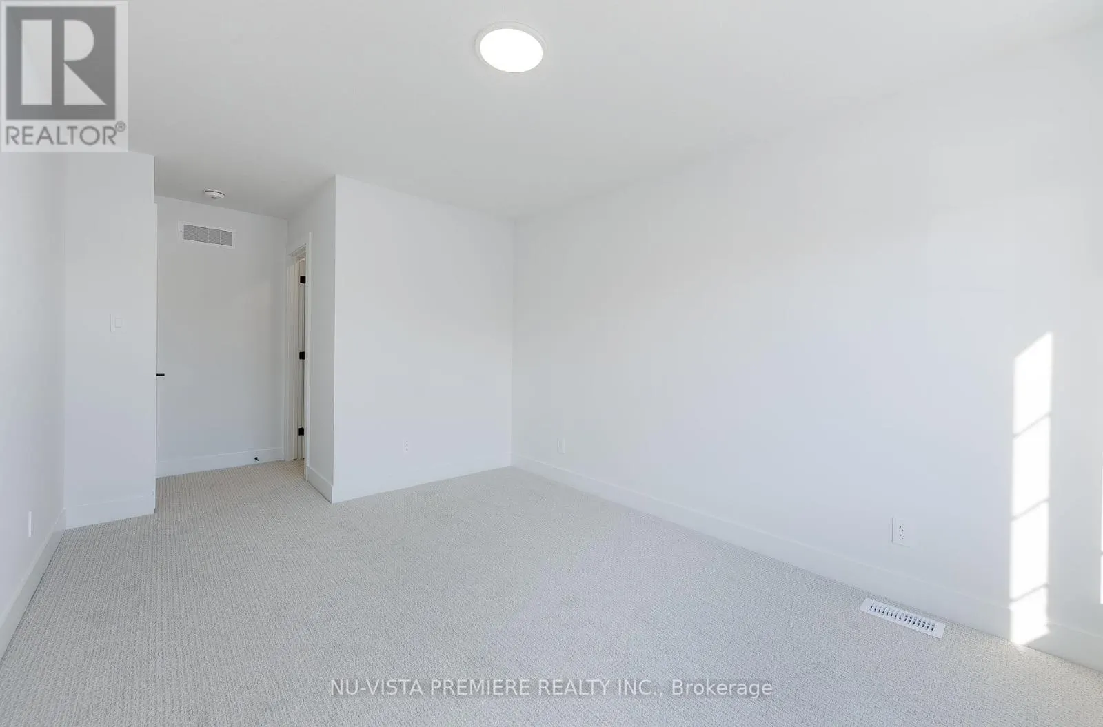 70 - 1175 RIVERBEND ROAD, #70