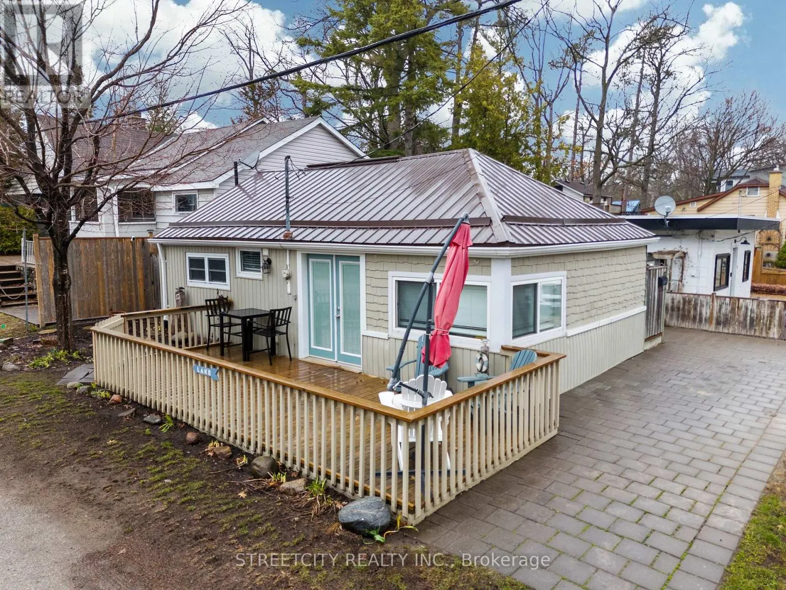 17 WARWICK AVENUE