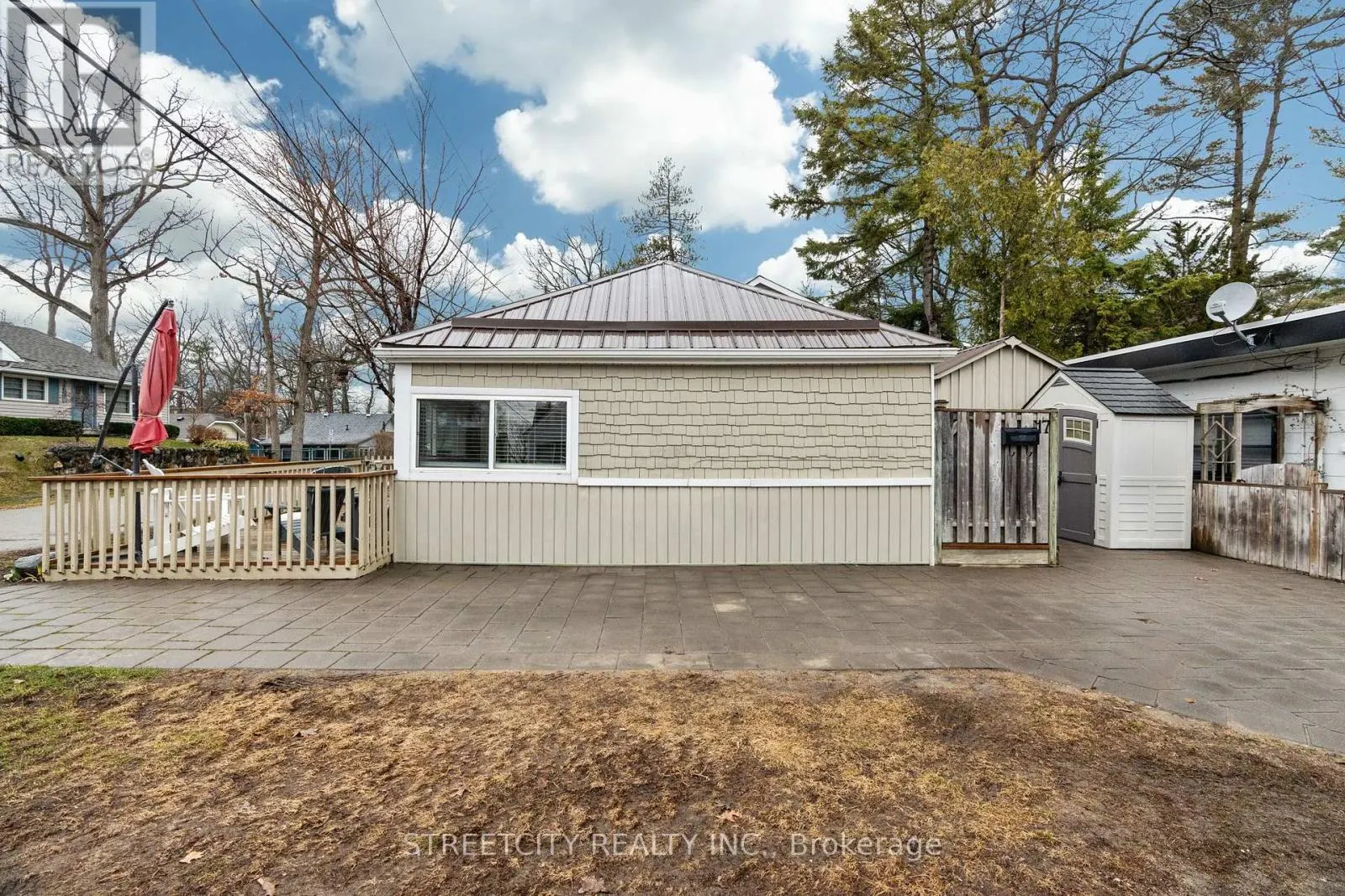 17 WARWICK AVENUE