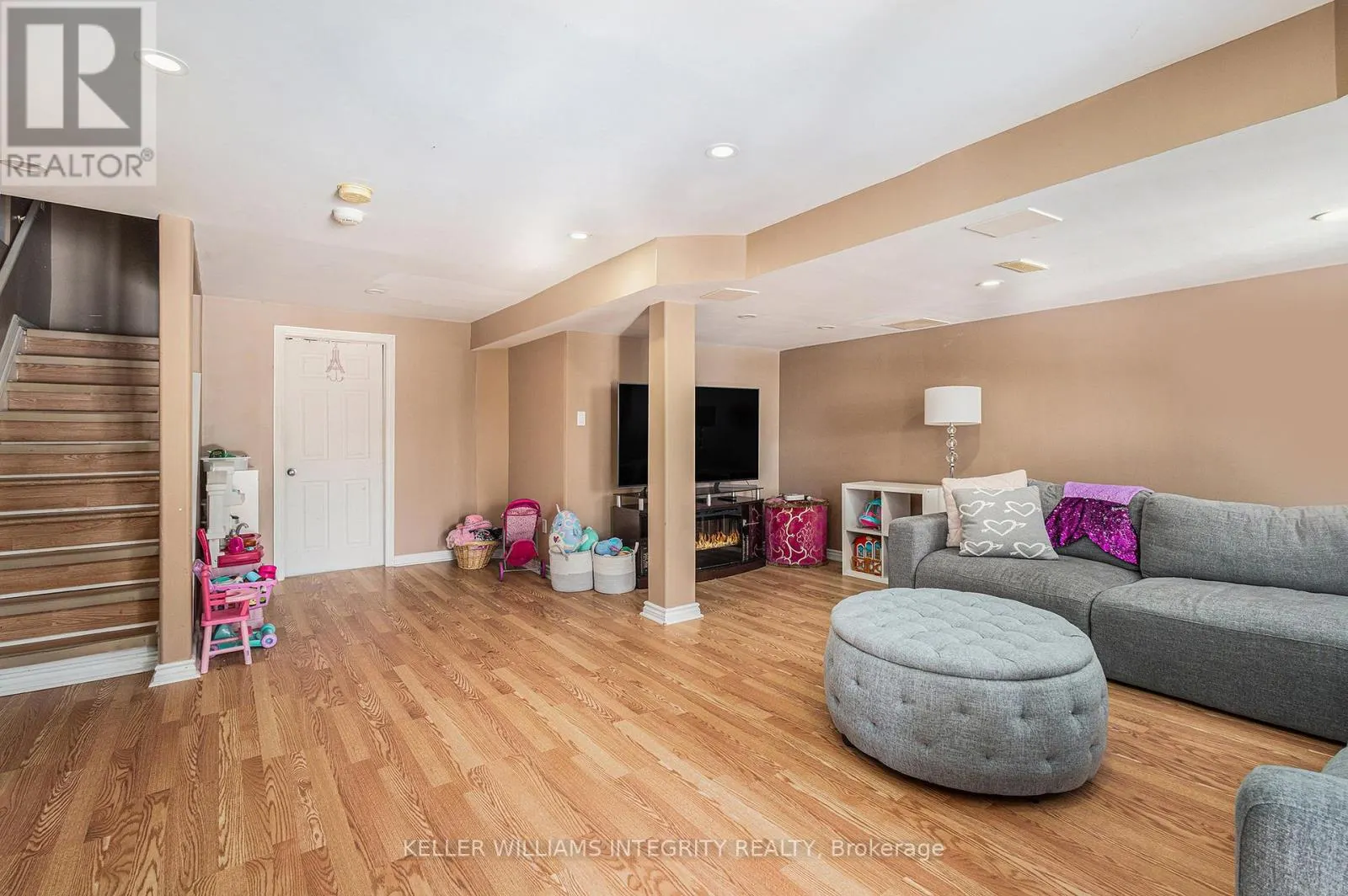 2114 BERGAMOT CIRCLE