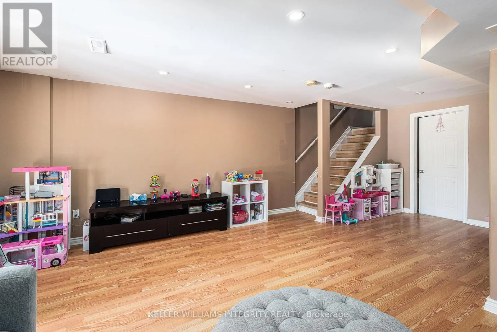 2114 BERGAMOT CIRCLE