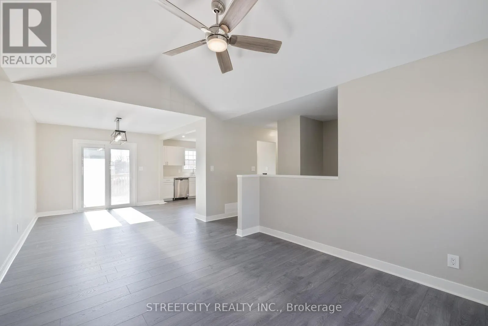 903 WESTBURY COURT