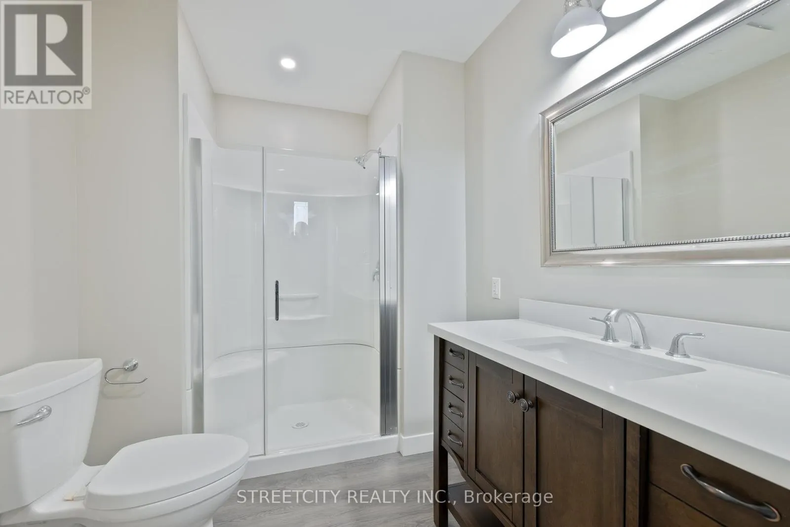 903 WESTBURY COURT