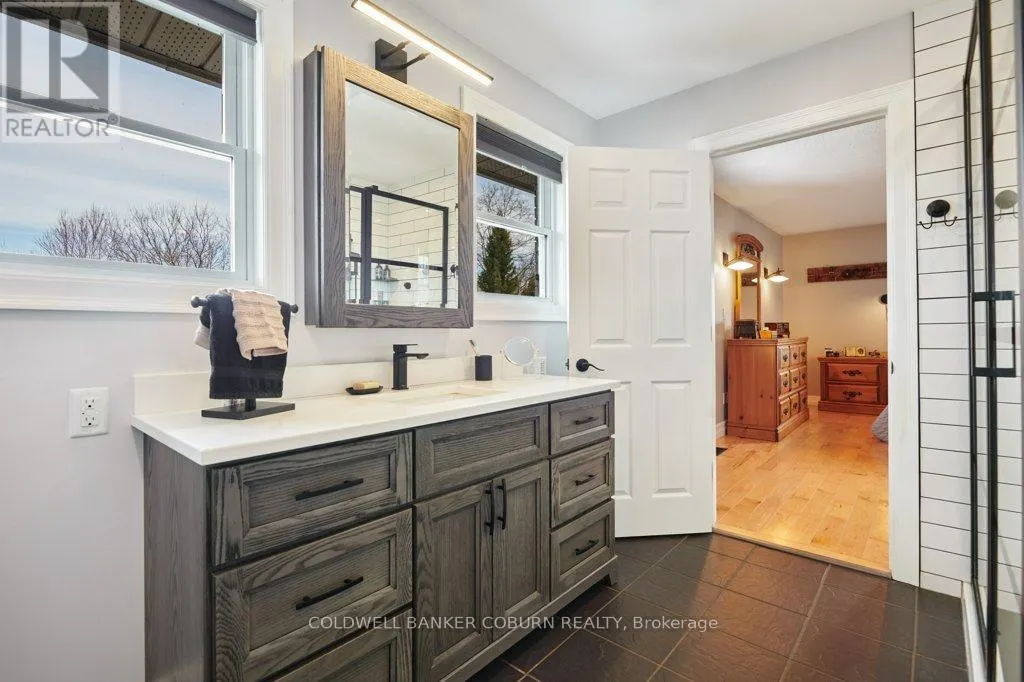 11391 LAKESHORE DRIVE