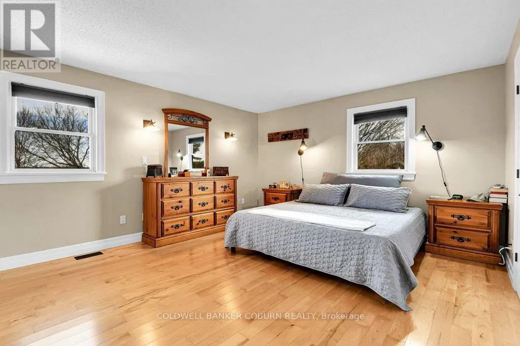 11391 LAKESHORE DRIVE