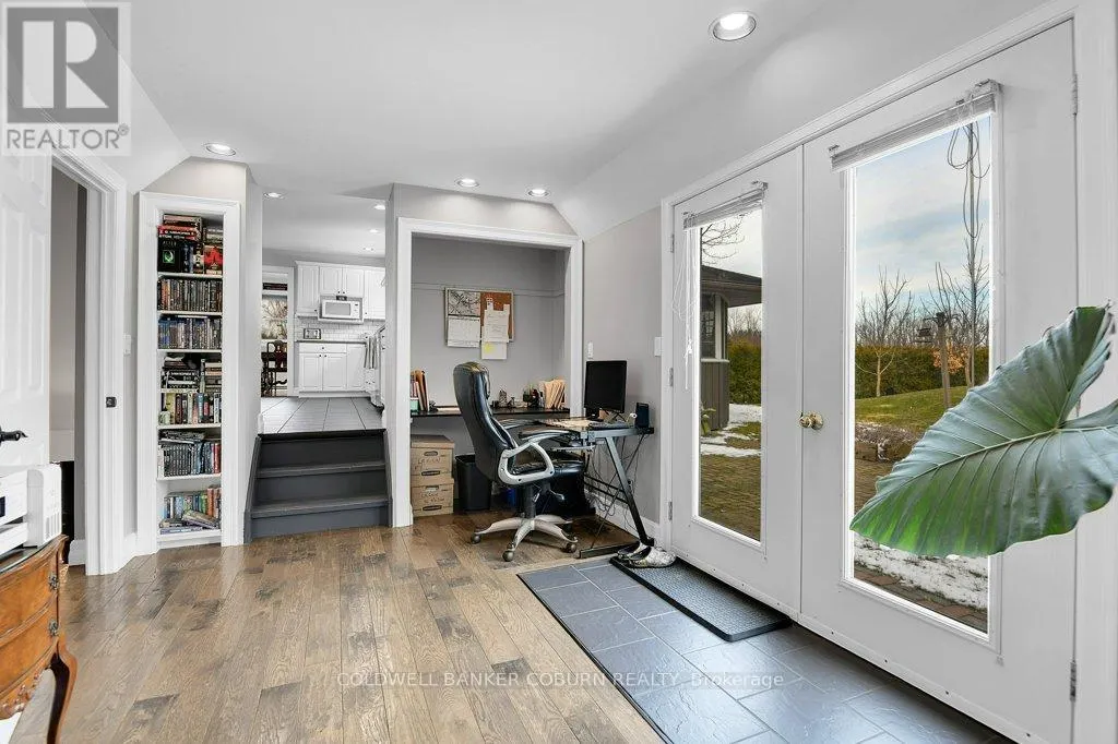 11391 LAKESHORE DRIVE