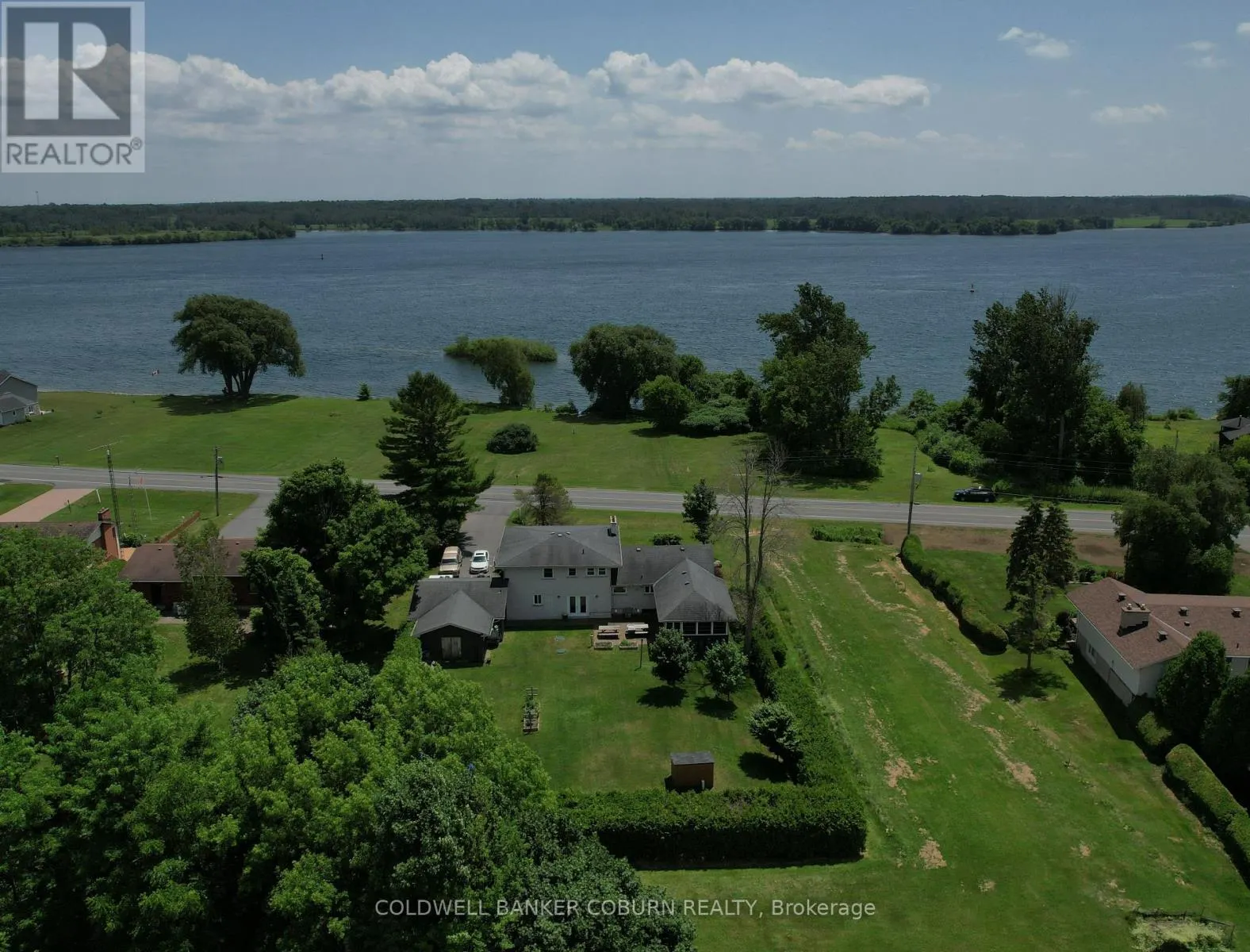 11391 LAKESHORE DRIVE