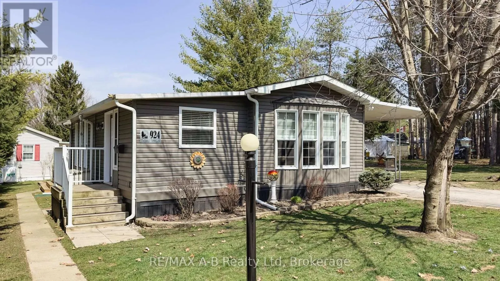 924 - 316489 31ST LINE, #924
