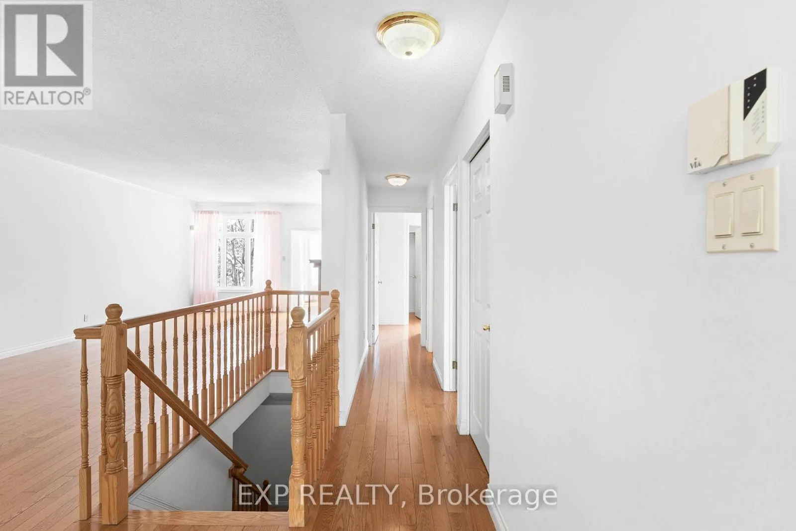 1 HEATHER GLEN COURT