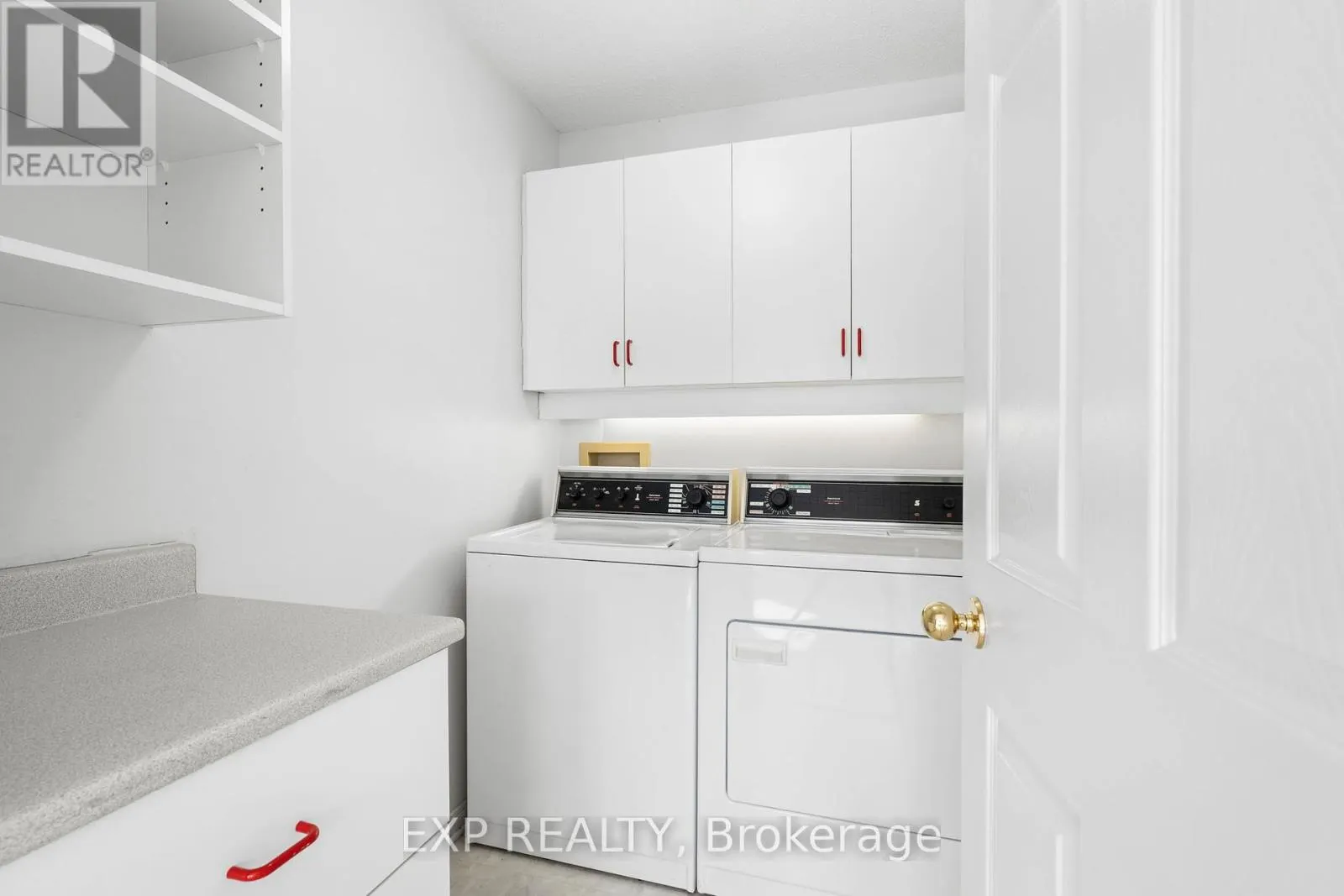 1 HEATHER GLEN COURT